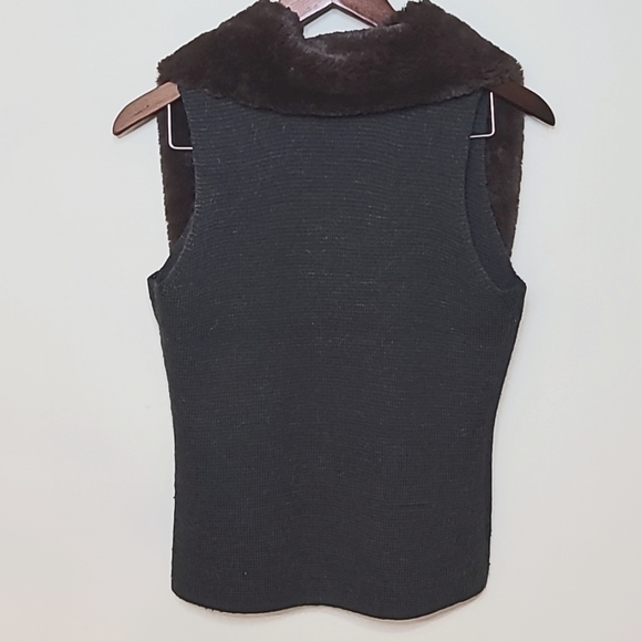 Gap Sweater Vest Faux Fur Collar, Medium - Picture 2 of 8